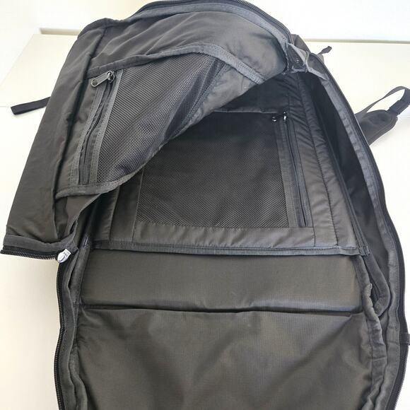 Thule Enroute 20L Black Backpack Travel Work Padded Laptop Sleeve Bag main image 9